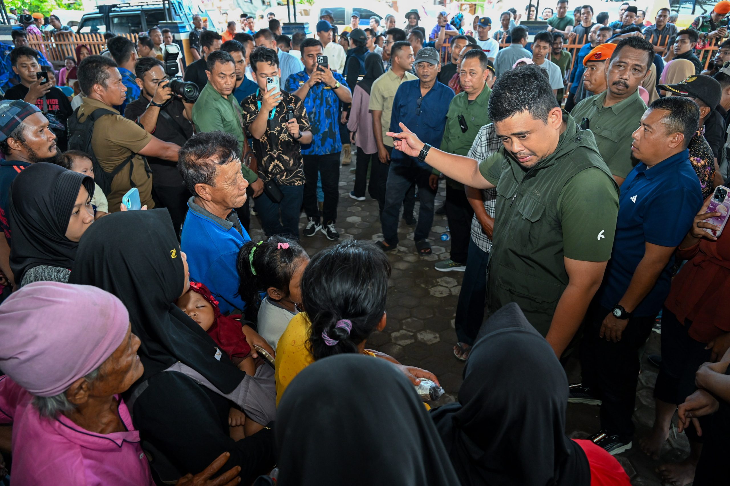 Gubsu tinjau korban terdampak banjir di Langkat 3