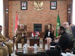 Wagubsu_Menerima Audiensi Konsul Amerika 5.jpg